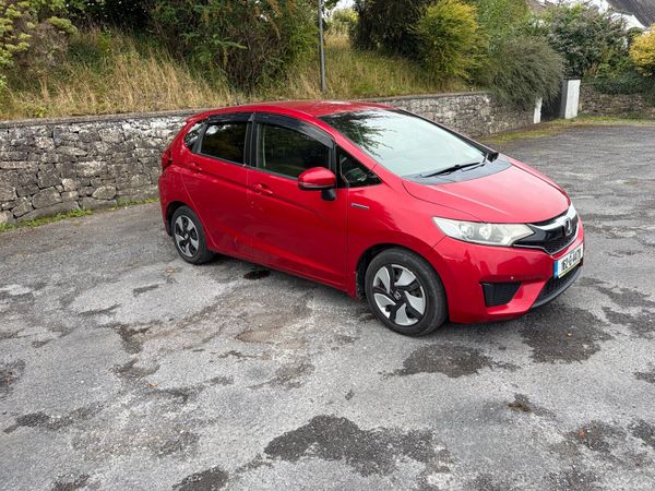 Honda Fit Hatchback, Petrol Hybrid, 2016, Red