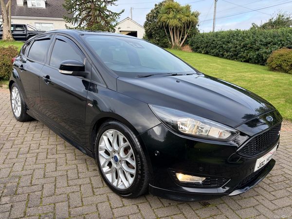 Ford Focus Hatchback, Diesel, 2017, Black
