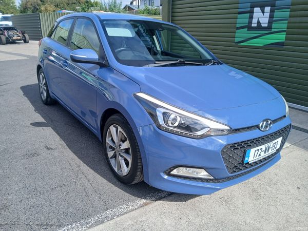 Hyundai i20 Hatchback, Petrol, 2017, Blue