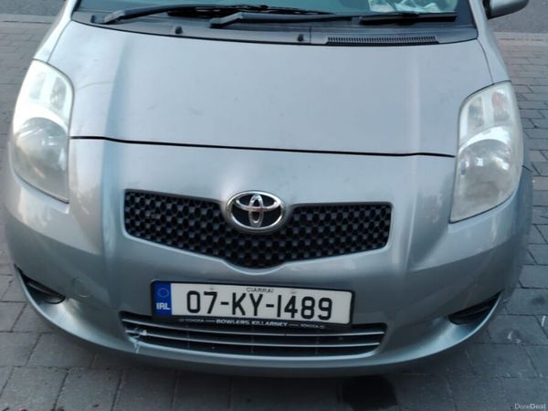 Toyota Yaris Hatchback, Petrol, 2007, Silver