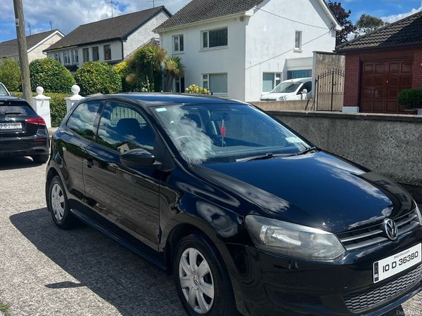 Volkswagen Polo Hatchback, Petrol, 2010, Black