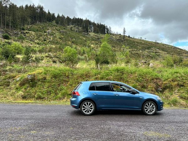Volkswagen Golf Hatchback, Petrol, 2013, Blue