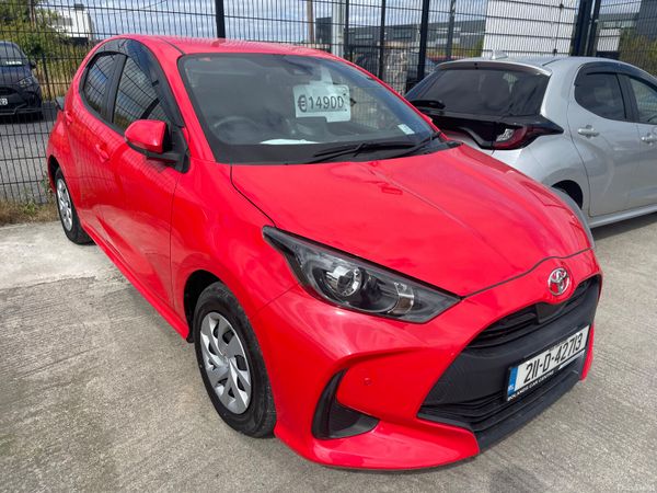 Toyota Yaris Hatchback, Petrol, 2021, Red