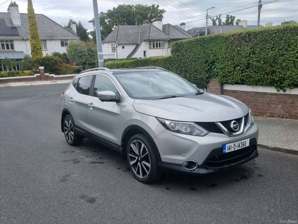 Nissan Qashqai Hatchback, Diesel, 2014, Silver