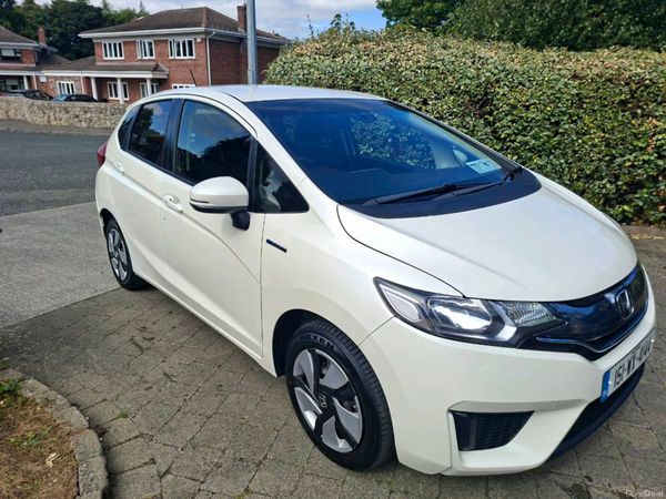 Honda Fit Hatchback, Petrol Hybrid, 2015, White