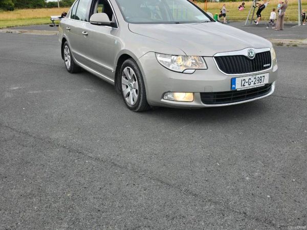 Skoda Superb Saloon, Diesel, 2012, Beige