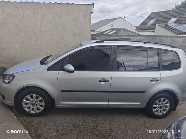 Volkswagen Touran MPV, Diesel, 2012, Silver