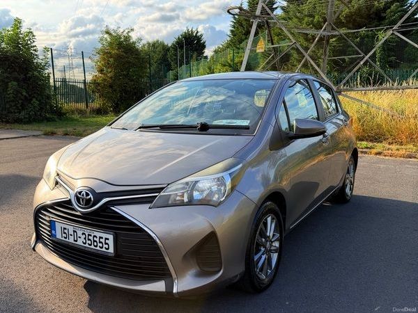 Toyota Yaris Hatchback, Petrol, 2015, Beige