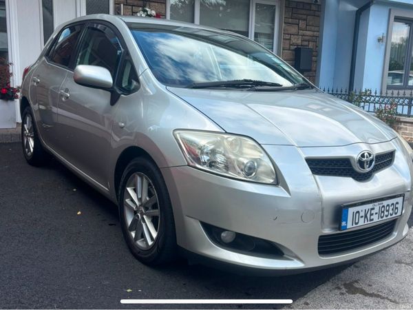 Toyota Auris Hatchback, Petrol, 2010, Silver