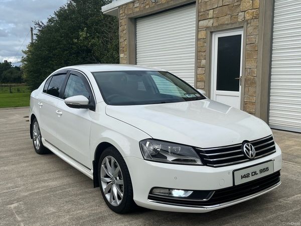 Volkswagen Passat Saloon, Diesel, 2014, White
