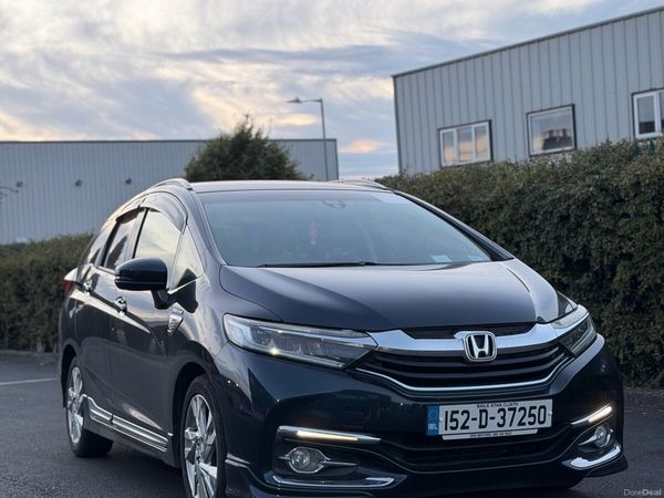 Honda Shuttle MPV, Petrol Hybrid, 2015, Blue