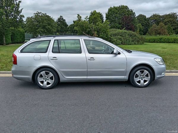 Skoda Octavia Estate, Diesel, 2013, Silver