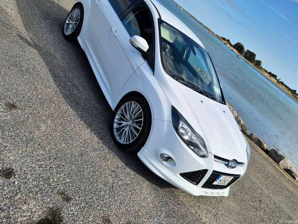 Ford Focus Hatchback, Diesel, 2013, White