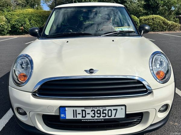 Mini First Hatchback, Petrol, 2011, White