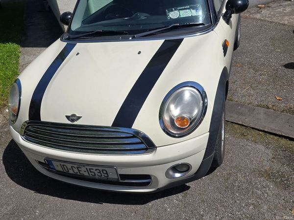 Mini Cooper Hatchback, Diesel, 2010, White