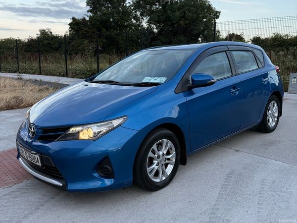 Toyota Auris Hatchback, Petrol, 2013, Blue