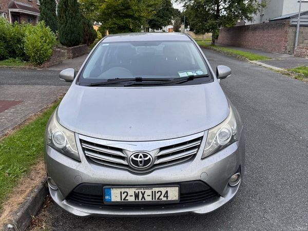 Toyota Avensis Saloon, Diesel, 2012, Grey
