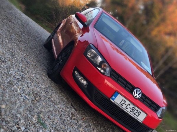 Volkswagen Polo Hatchback, Petrol, 2012, Red