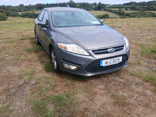 Ford Mondeo Hatchback, Diesel, 2014, Brown
