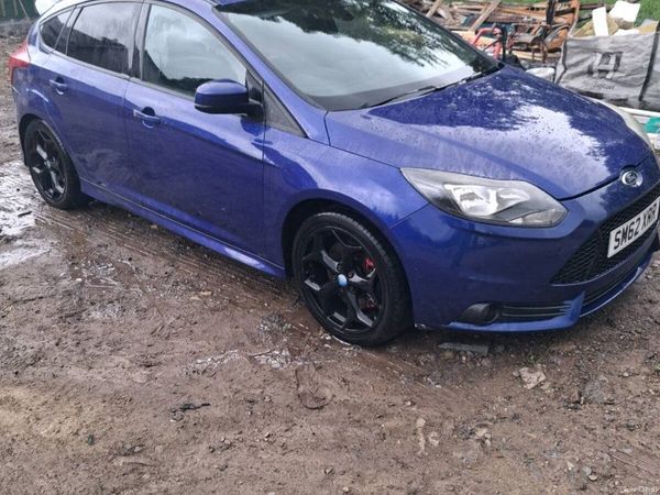 Ford Focus Hatchback, Petrol, 2013, Blue