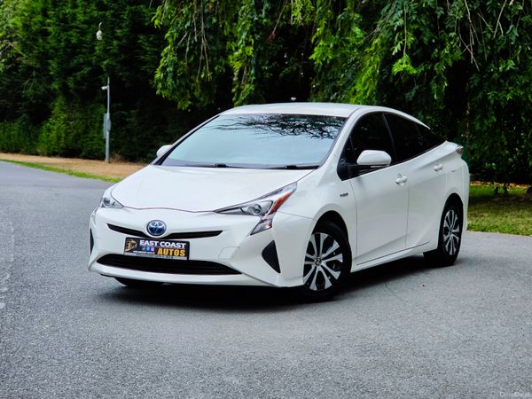Toyota Prius Hatchback, Petrol Hybrid, 2018, Silver