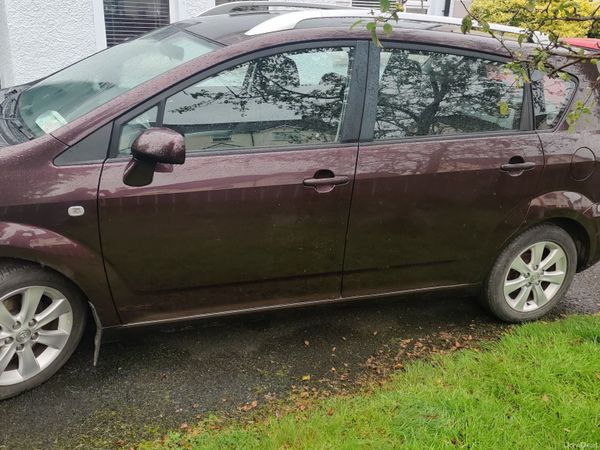 Toyota Corolla Estate/Jeep, Petrol, 2008, Red