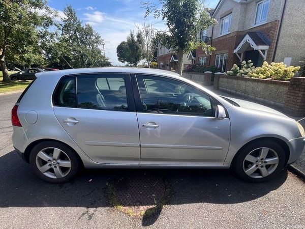 Volkswagen Golf Hatchback, Petrol, 2007, Silver