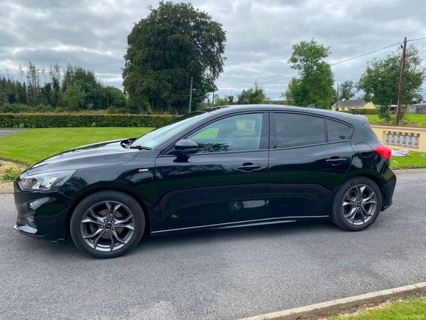Ford Focus Hatchback, Diesel, 2021, Black