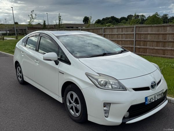 Toyota Prius Hatchback, Petrol Hybrid, 2014, White