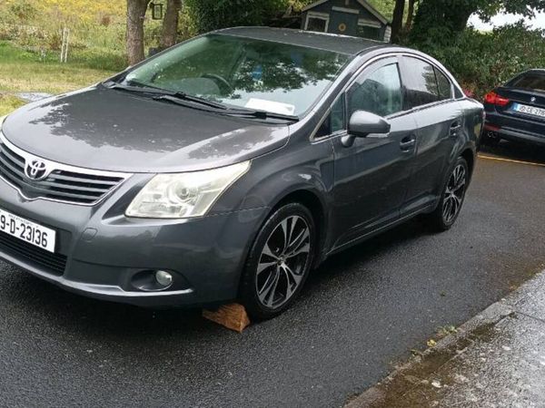 Toyota Avensis Saloon, Petrol, 2009, Grey