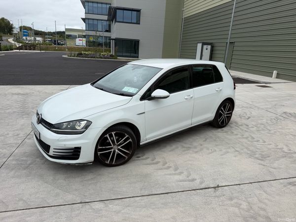Volkswagen Golf Hatchback, Diesel, 2015, White