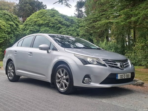 Toyota Avensis Saloon, Diesel, 2013, Silver