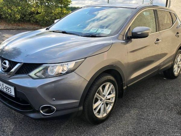 Nissan Qashqai Hatchback, Diesel, 2014, Grey