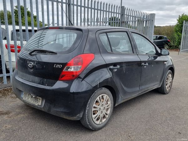 Hyundai i20 Hatchback, Petrol, 2009, Black