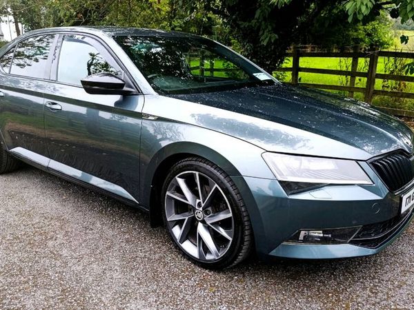 Skoda Superb Hatchback, Diesel, 2017, Grey