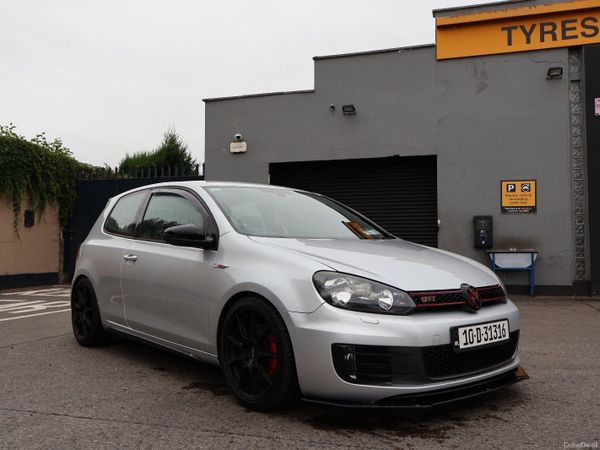 Volkswagen Golf Hatchback, Petrol, 2010, Silver