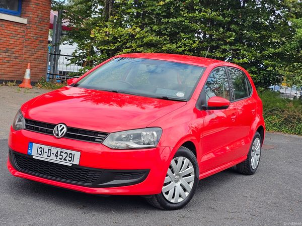 Volkswagen Polo Hatchback, Petrol, 2013, Red