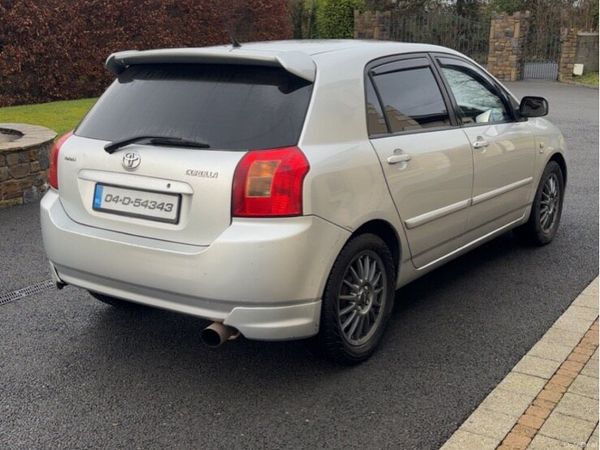 Toyota Corolla Hatchback, Petrol, 2004, Silver