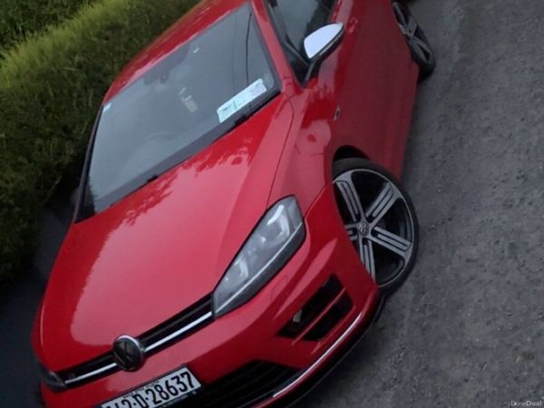Volkswagen Golf Hatchback, Petrol, 2014, Red