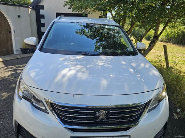 Peugeot 5008 MPV, Diesel, 2018, White