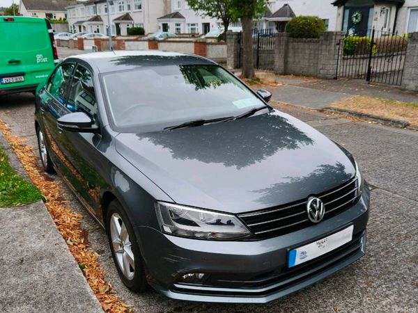 Volkswagen Jetta Saloon, Petrol, 2015, Grey