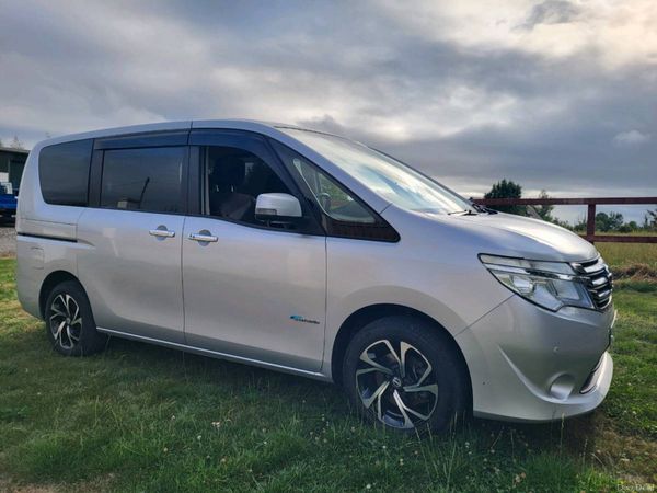Nissan Serena MPV, Petrol Hybrid, 2015, Silver