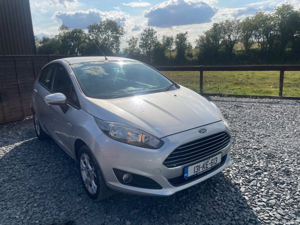 Ford Fiesta Hatchback, Petrol, 2013, Silver
