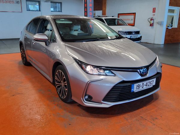Toyota Corolla Saloon, Petrol Hybrid, 2019, Grey
