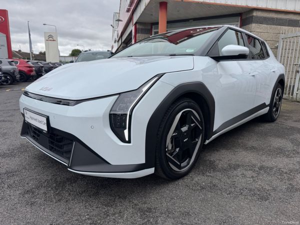 Kia EV4 Hatchback, Electric, 2026, White