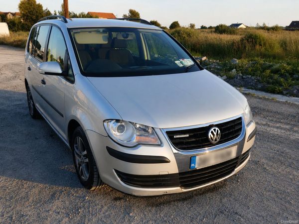 Volkswagen Touran MPV, Diesel, 2009, Silver