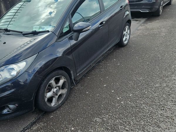 Ford Fiesta Hatchback, Petrol, 2010, Black