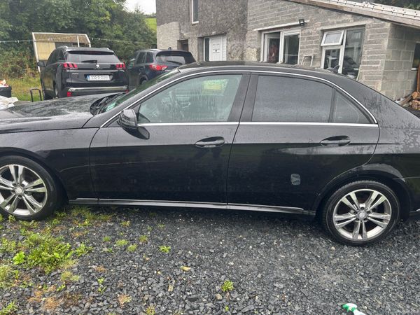 Mercedes-Benz E-Class Saloon, Diesel, 2013, Black