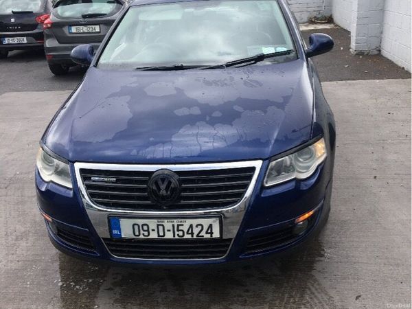 Volkswagen Passat Saloon, Diesel, 2009, Blue