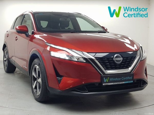 Nissan Qashqai MPV, Petrol, 2023, Red